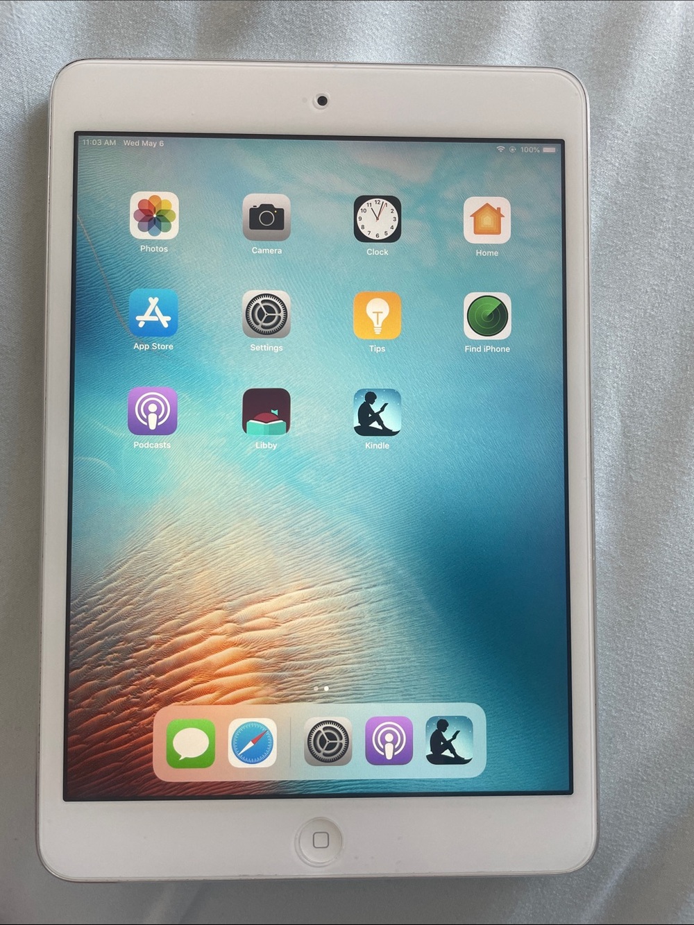 White Apple iPad Mini first generation
